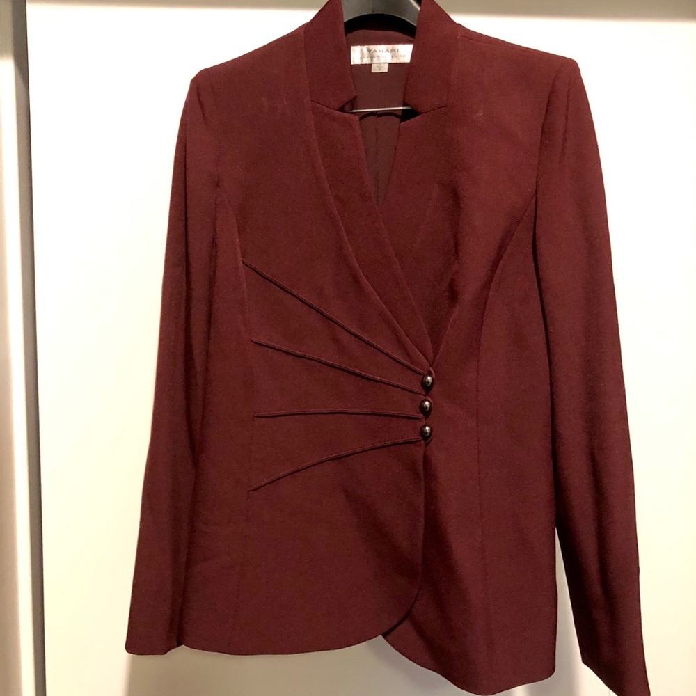Tahari 2-Piece Suit